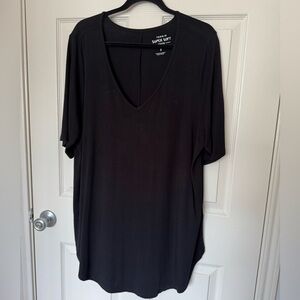 NWOT Torrid Super Soft V-Neck Tunic Top. Size 3